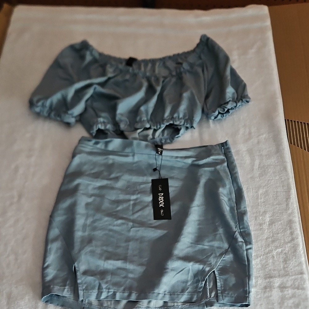 D.ROCK Women's Light Blue Satin Crop Top & Skirt Set M Off Shoulder Short Sleeve